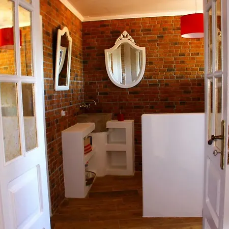 Casas Do Pátio Sem Cantigas 4 *