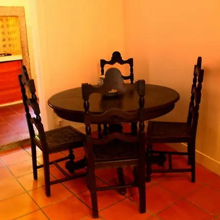 Casas Do Patio Sem Cantigas 4 * סינטרה